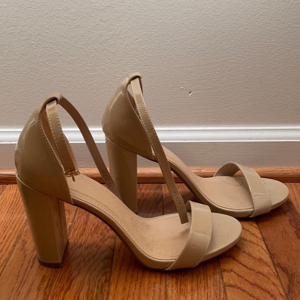 Beige heels